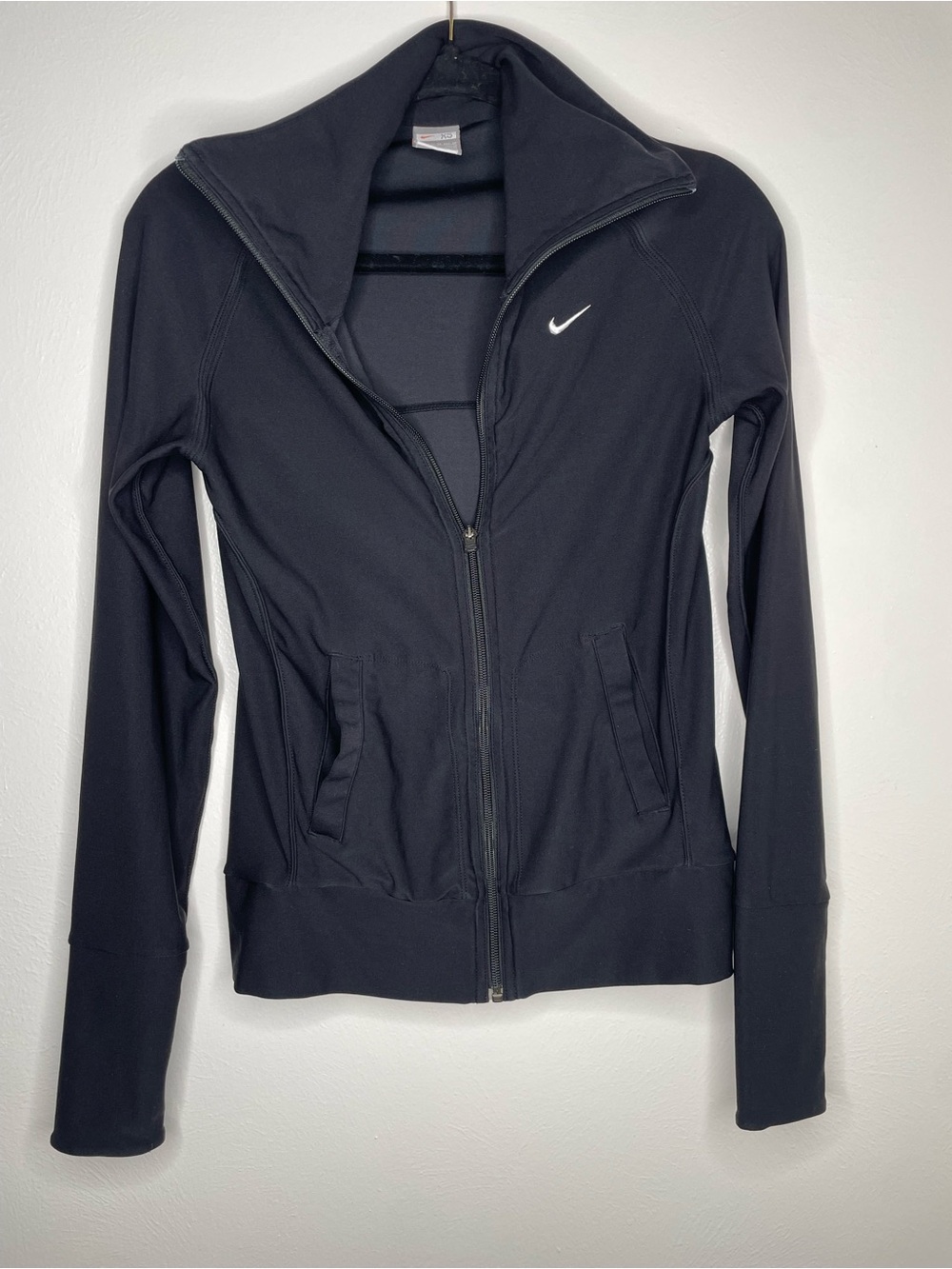 Nike Black Full-Zip Athletic Jacket with Swoosh